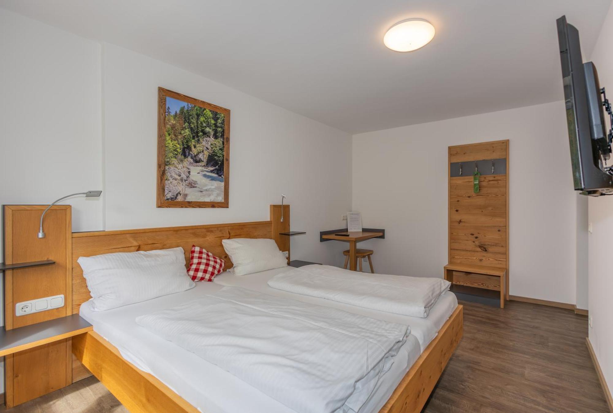 Isarwinkel Hotel Geretsried Buitenkant foto
