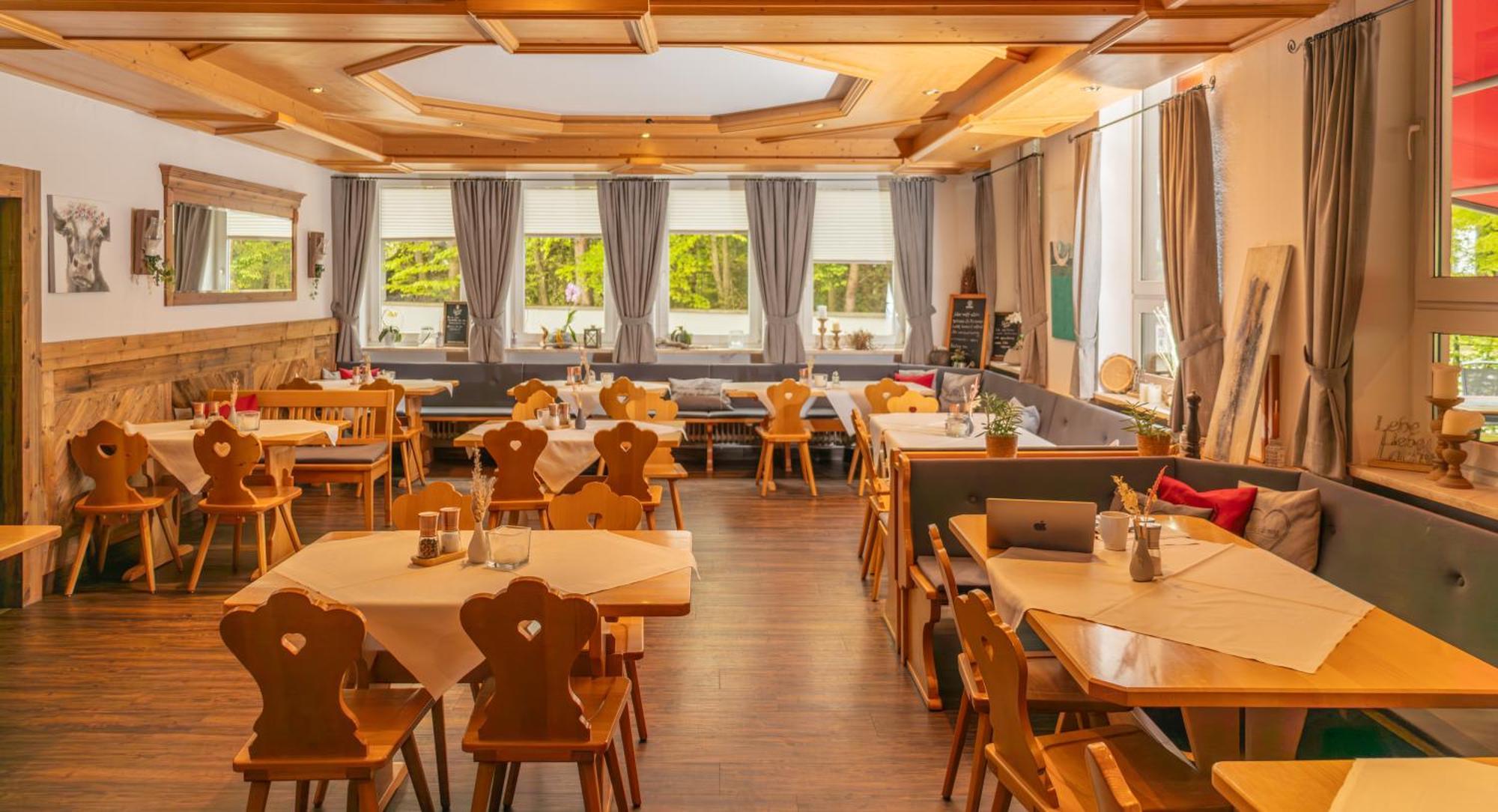 Isarwinkel Hotel Geretsried Buitenkant foto