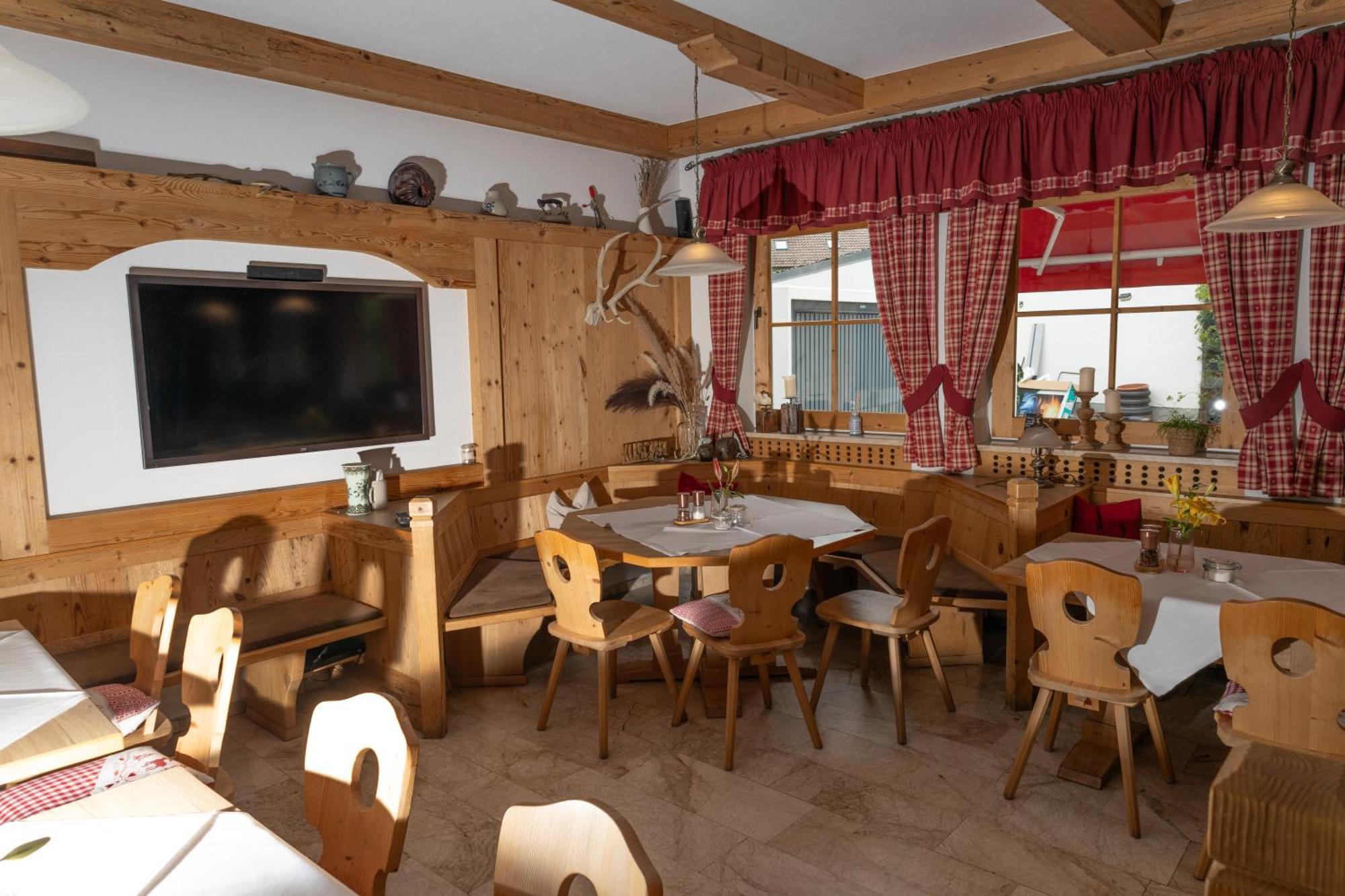 Isarwinkel Hotel Geretsried Buitenkant foto