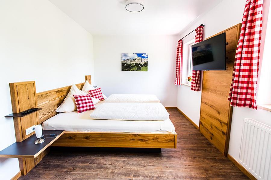 Isarwinkel Hotel Geretsried Buitenkant foto
